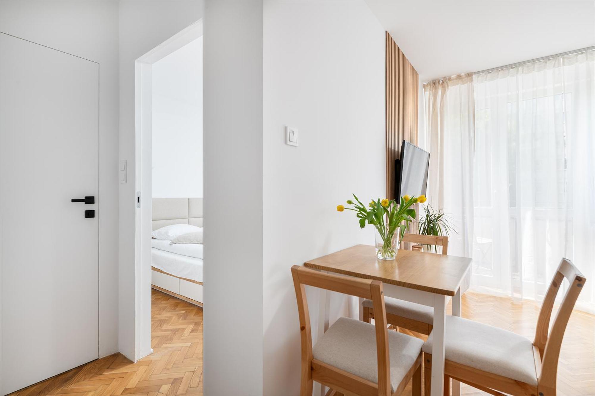 Rentplanet - Apartamenty Przy Palacu Kultury I Nauki Varşova Dış mekan fotoğraf